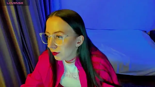 CurlySteph online show from 9, 4, 2026