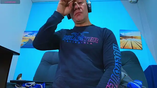 Snapshot of juanses_n_toro chatting on 24, 9, 2025 juanses n toro online show from 24, 9, 2025