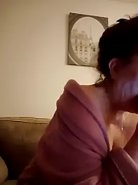 Snapshot of Hottie-Mom chatting on 25, 2, 2026 Hottie-Mom online show from 25, 2, 2026