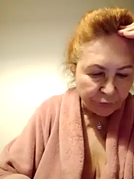 Snapshot of Hottie-Mom chatting on 7, 4, 2026 Hottie-Mom online show from 7, 4, 2026