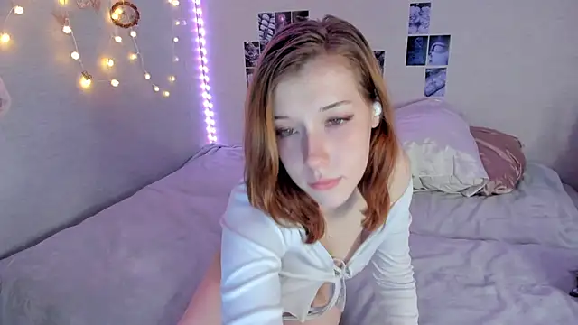 Snapshot of YunaPeace chatting on 21, 12, 2025 YunaPeace online show from 21, 12, 2025