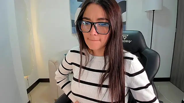 SaraParker  online show from 18, 12, 2025