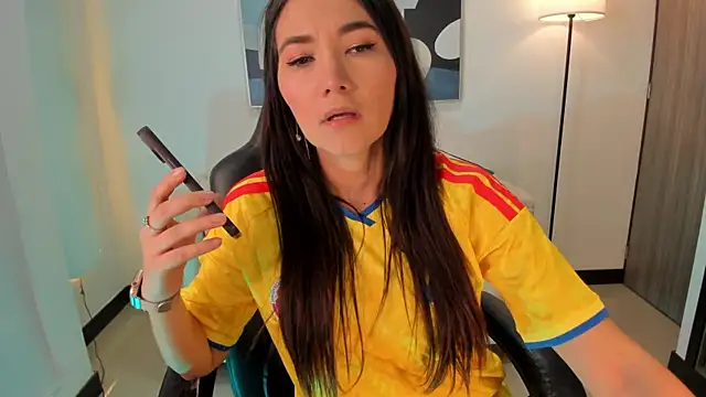 Snapshot of SaraParker_ chatting on 27, 6, 2026 SaraParker online show from 27, 6, 2026