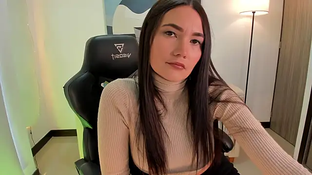 SaraParker  online show from 14, 10, 2025