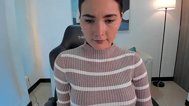 SaraParker  online show from 6, 11, 2025