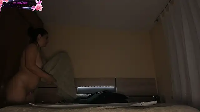 stefany miller77 online show from 9, 4, 2026