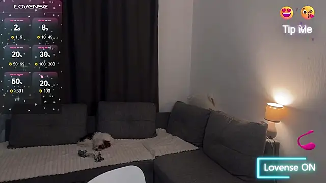 Megan Nilson online show from 26, 11, 2025