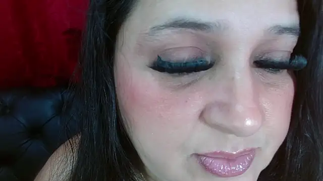 Kerly Doll online show from 20, 12, 2025