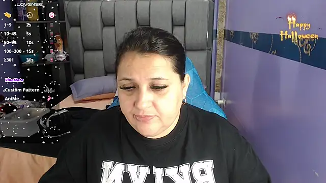 Kerly Doll online show from 24, 10, 2025