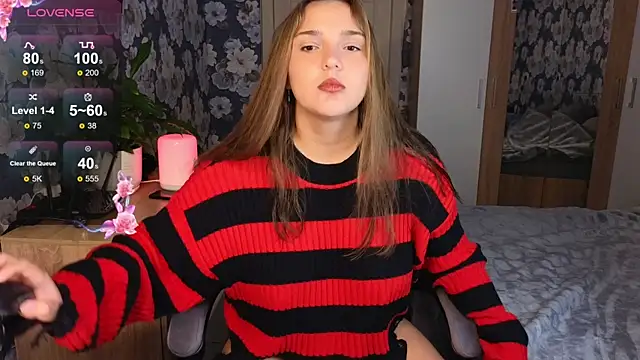  momiji  online show from 10, 10, 2025