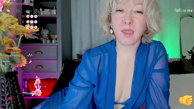 Mia Wintermood online show from 5, 11, 2025