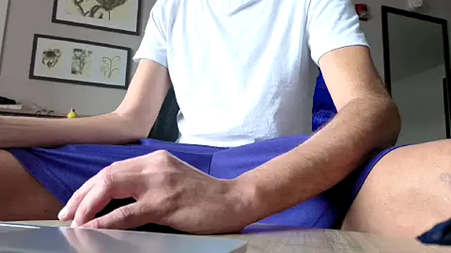 Snapshot of smokenstrokex chatting on 18, 1, 2025 smokenstrokex online show from 18, 1, 2025