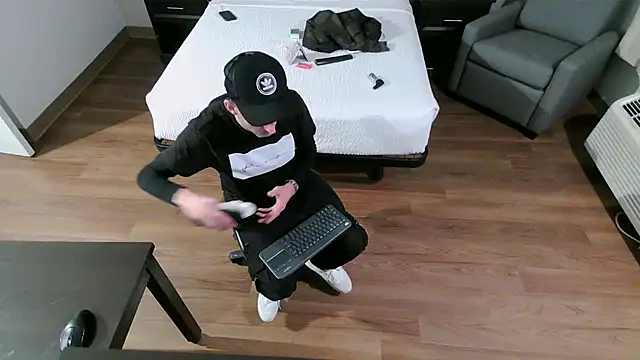 Snapshot of smokenstrokex chatting on 14, 1, 2026 smokenstrokex online show from 14, 1, 2026