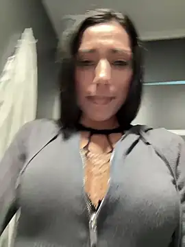  MiaQueen  online show from 25, 9, 2025