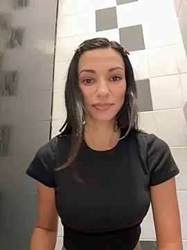  MiaQueen  online show from 9, 10, 2025