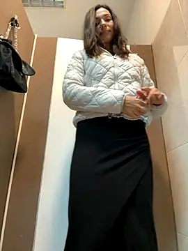  MiaQueen  online show from 2, 11, 2025