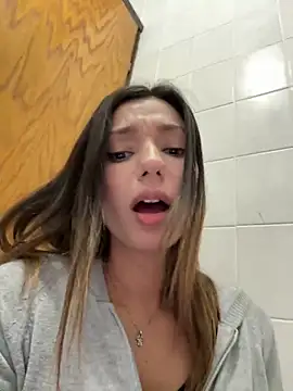  MiaQueen  online show from 8, 12, 2024