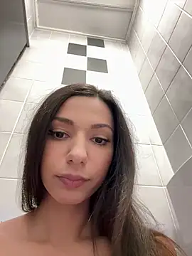  MiaQueen  online show from 1, 12, 2025