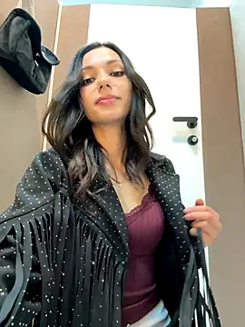  MiaQueen  online show from 5, 11, 2025