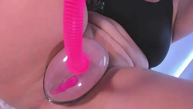 aniiee x online show from 23, 11, 2025