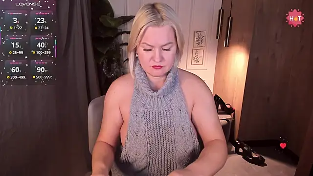 YolandaKiss online show from 9, 1, 2026