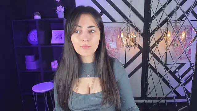 KylieMellow online show from 12, 3, 2025