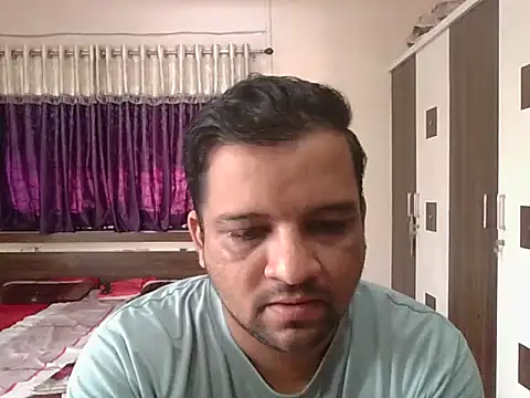 Snapshot of dhruv_love chatting on 10, 10, 2025 dhruv love online show from 10, 10, 2025