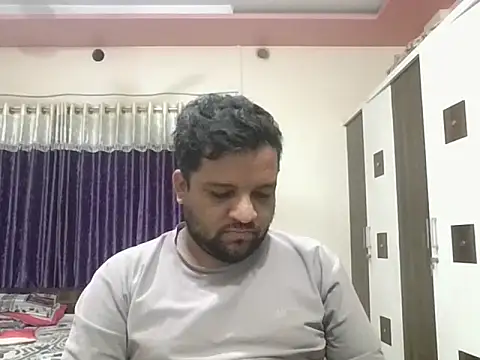 Snapshot of dhruv_love chatting on 18, 5, 2026 dhruv love online show from 18, 5, 2026