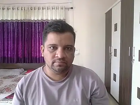Snapshot of dhruv_love chatting on 17, 10, 2025 dhruv love online show from 17, 10, 2025