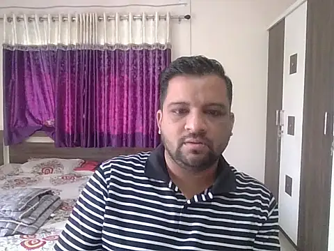 Snapshot of dhruv_love chatting on 25, 11, 2025 dhruv love online show from 25, 11, 2025