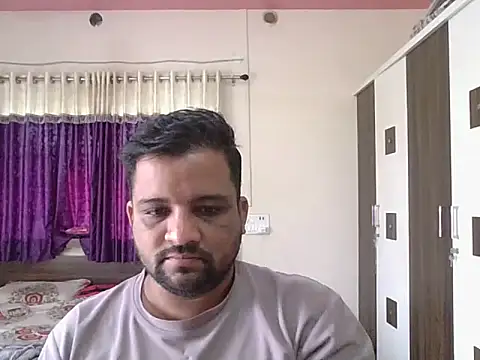 Snapshot of dhruv_love chatting on 28, 11, 2025 dhruv love online show from 28, 11, 2025