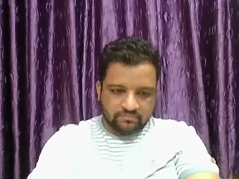 Snapshot of dhruv_love chatting on 2, 11, 2025 dhruv love online show from 2, 11, 2025