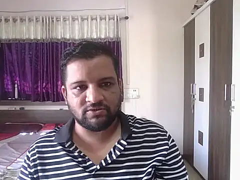 Snapshot of dhruv_love chatting on 24, 9, 2025 dhruv love online show from 24, 9, 2025