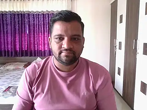 Snapshot of dhruv_love chatting on 28, 10, 2025 dhruv love online show from 28, 10, 2025