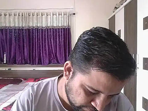 Snapshot of dhruv_love chatting on 25, 9, 2025 dhruv love online show from 25, 9, 2025