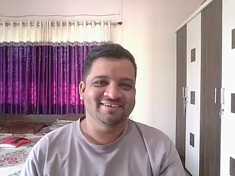 Snapshot of dhruv_love chatting on 15, 10, 2025 dhruv love online show from 15, 10, 2025