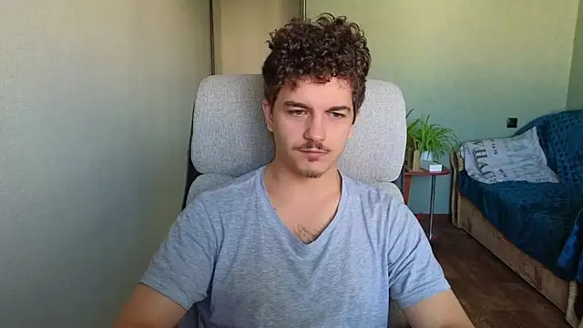 Snapshot of Remy_Miles chatting on 23, 10, 2025 Remy Miles online show from 23, 10, 2025