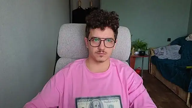 Snapshot of Remy_Miles chatting on 7, 11, 2025 Remy Miles online show from 7, 11, 2025