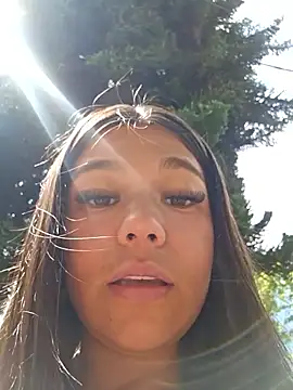 Snapshot of Alyshanon18 chatting on 30, 11, 2025 Alyshanon18 online show from 30, 11, 2025