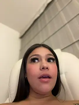 Snapshot of Alyshanon18 chatting on 20, 3, 2025 Alyshanon18 online show from 20, 3, 2025