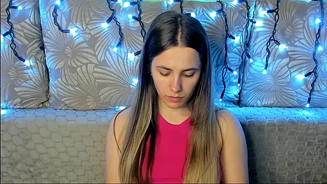 Snapshot of MaggieCake chatting on 10, 6, 2026 MaggieCake online show from 10, 6, 2026