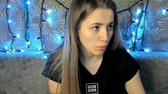 MaggieCake online show from 23, 2, 2025