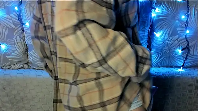 MaggieCake online show from 11, 4, 2026