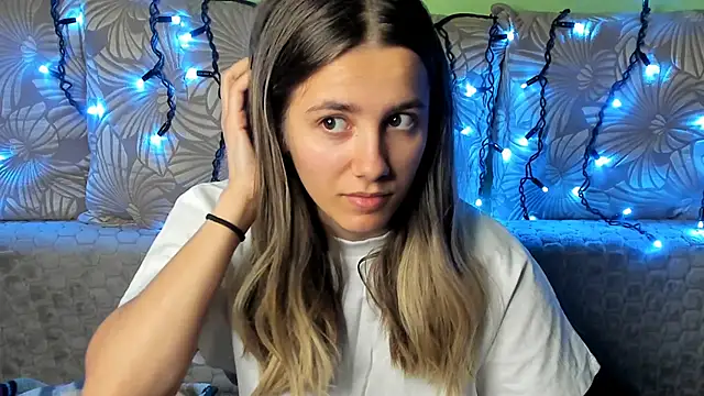 MaggieCake online show from 9, 11, 2025