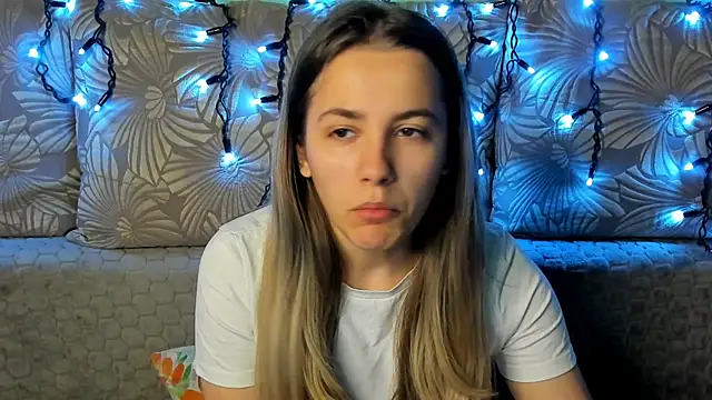 MaggieCake online show from 2, 12, 2025