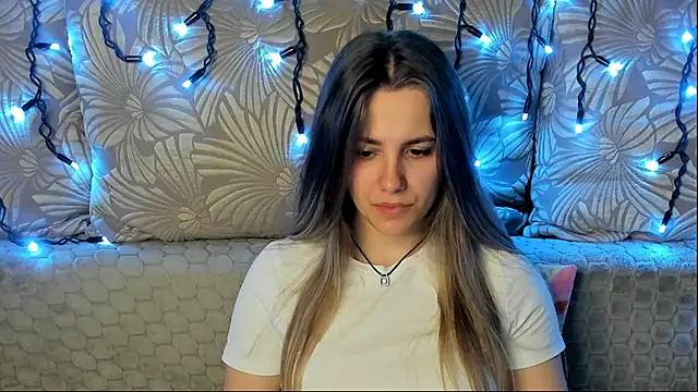MaggieCake online show from 5, 5, 2026