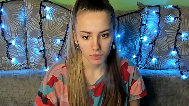 MaggieCake online show from 1, 2, 2025