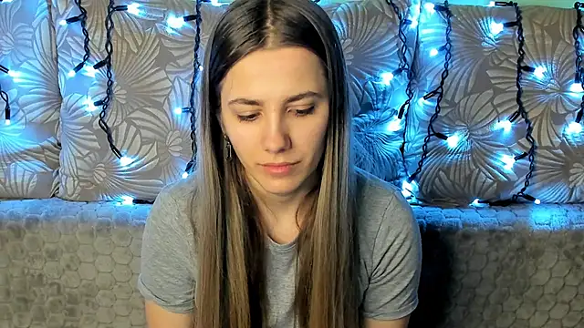 MaggieCake online show from 2, 3, 2025