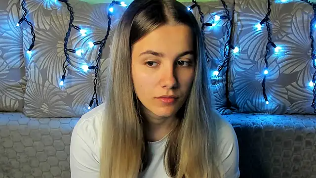 MaggieCake online show from 15, 10, 2025