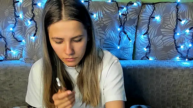 MaggieCake online show from 13, 11, 2025